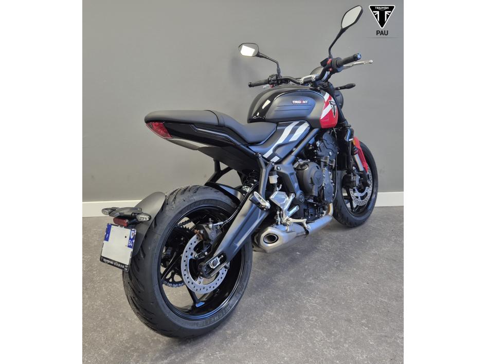 TRIUMPH TRIDENT 660 2025